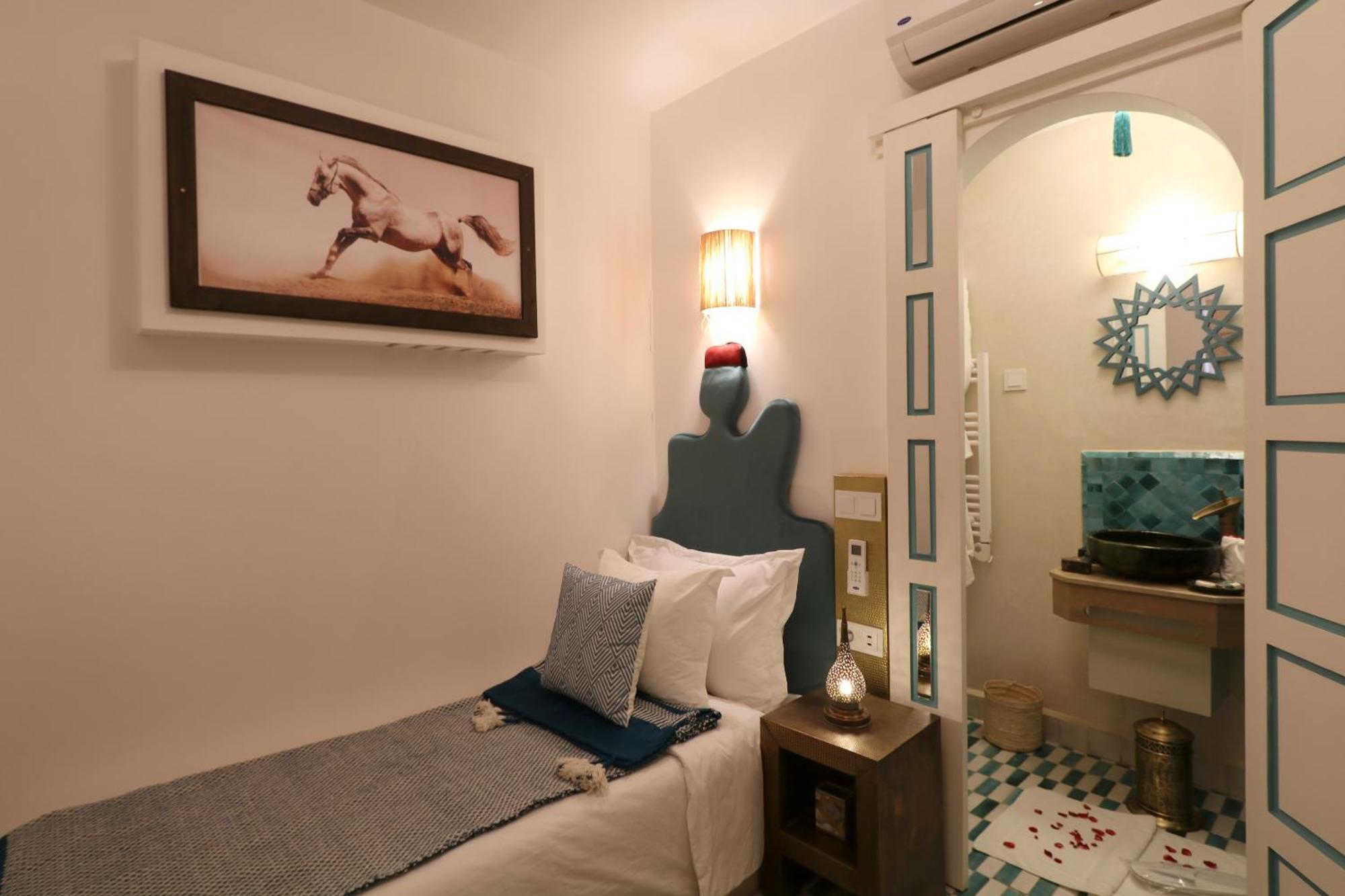 Riad Wazani Square & Spa Marrakesh Bilik gambar